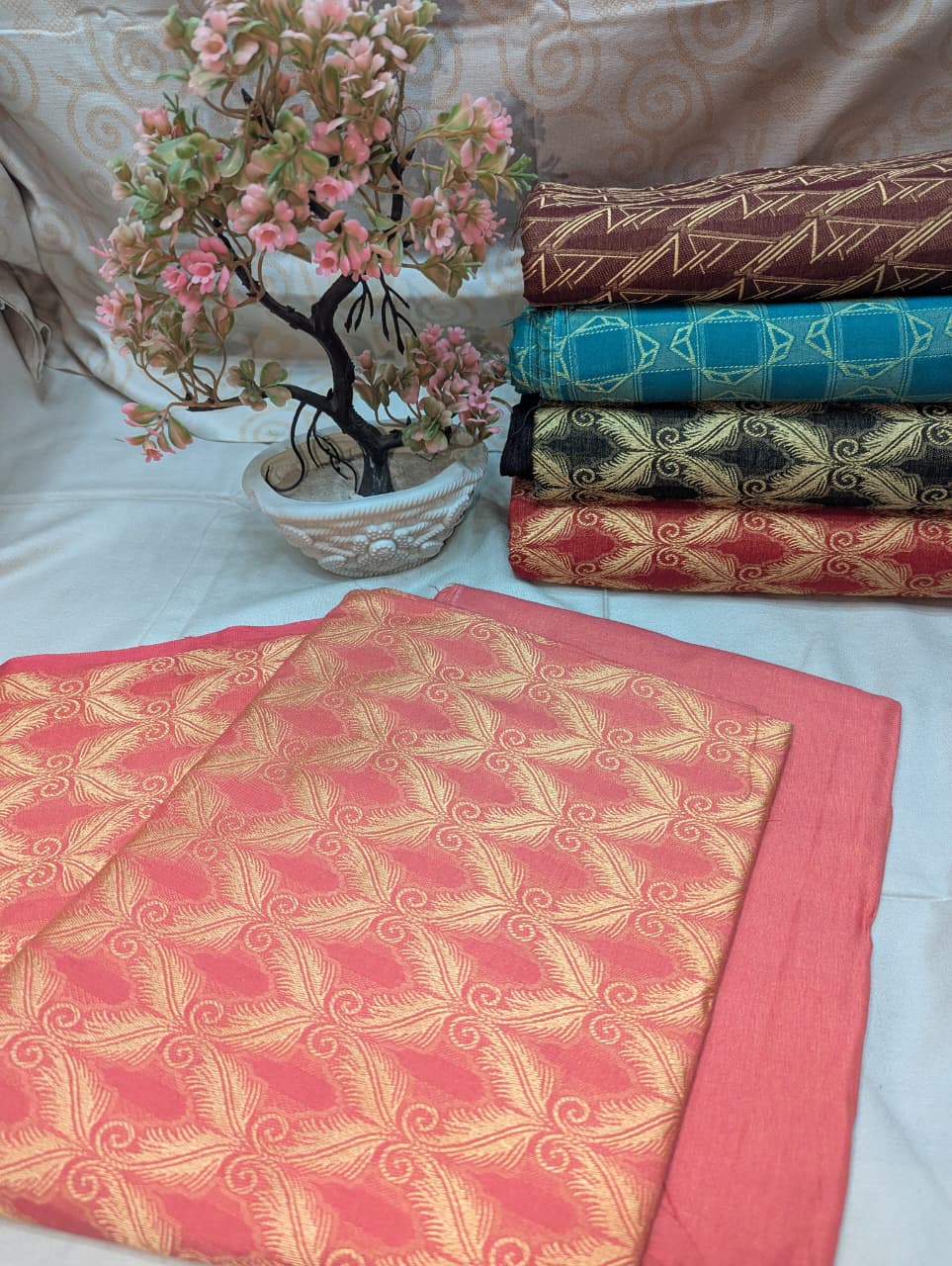 2-PC GOLDEN Chmki Jaeqat Working  Winter Collection