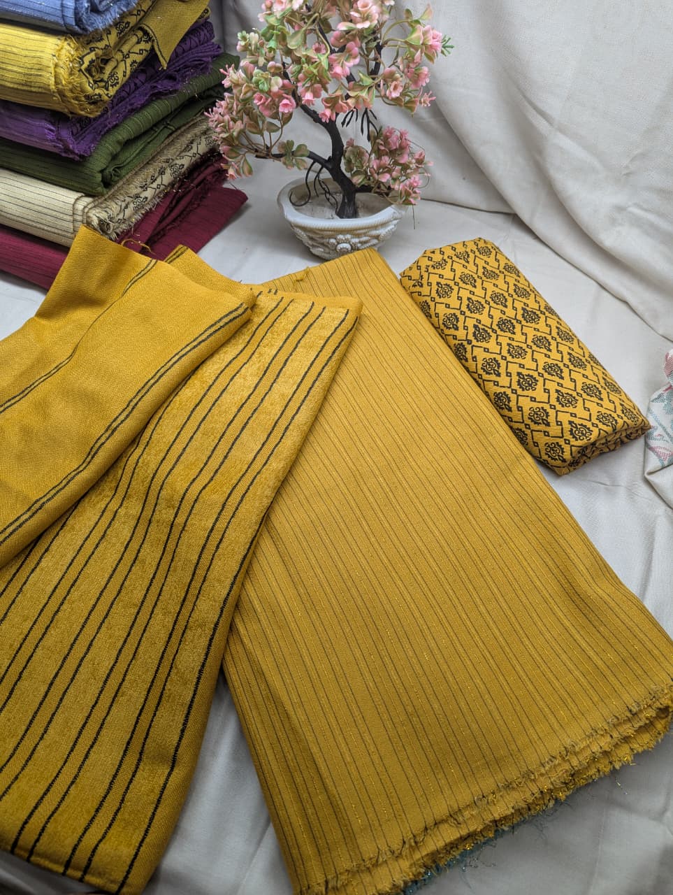 3PC Alpine Black Velvet – Unique Winter Luxury Article (Mustard)