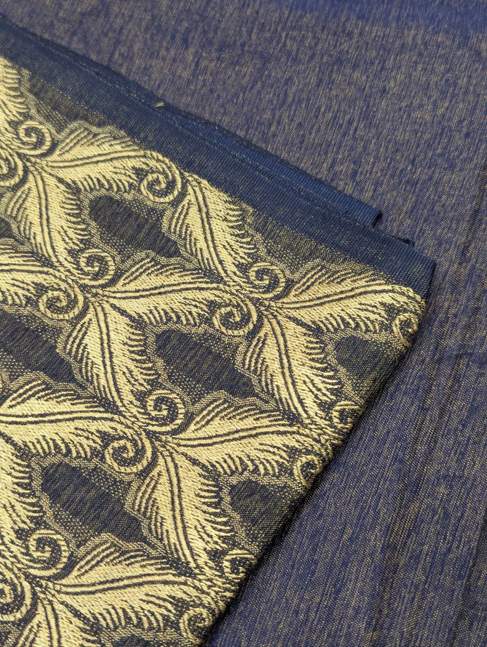 Two-piece golden winter clothing set from Hayadar Clothing's Chmki Jaeqat collection, featuring warm fabric and elegant design.